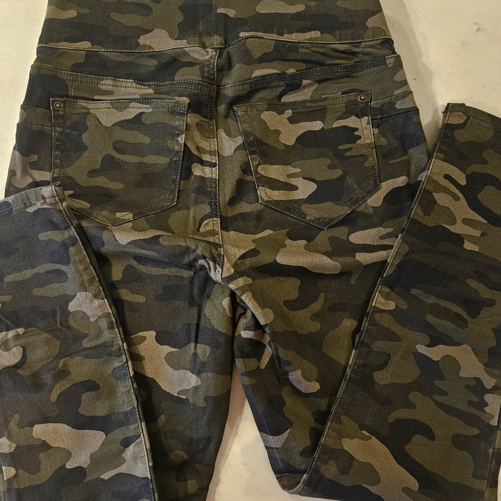 NY&C Camo Jeans Pull-On Style - Picture 6 of 8